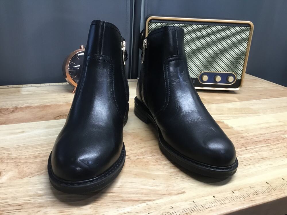 Easy Spirit Jules Women's 6 W Black Leather Side Zipper Round Toe Ankle Booties